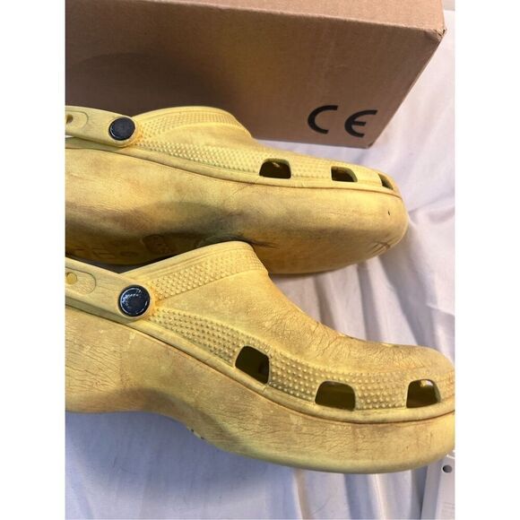 Croc iconic comfort platforms yellow 11 thrashed discoloration - Picture 6 of 8